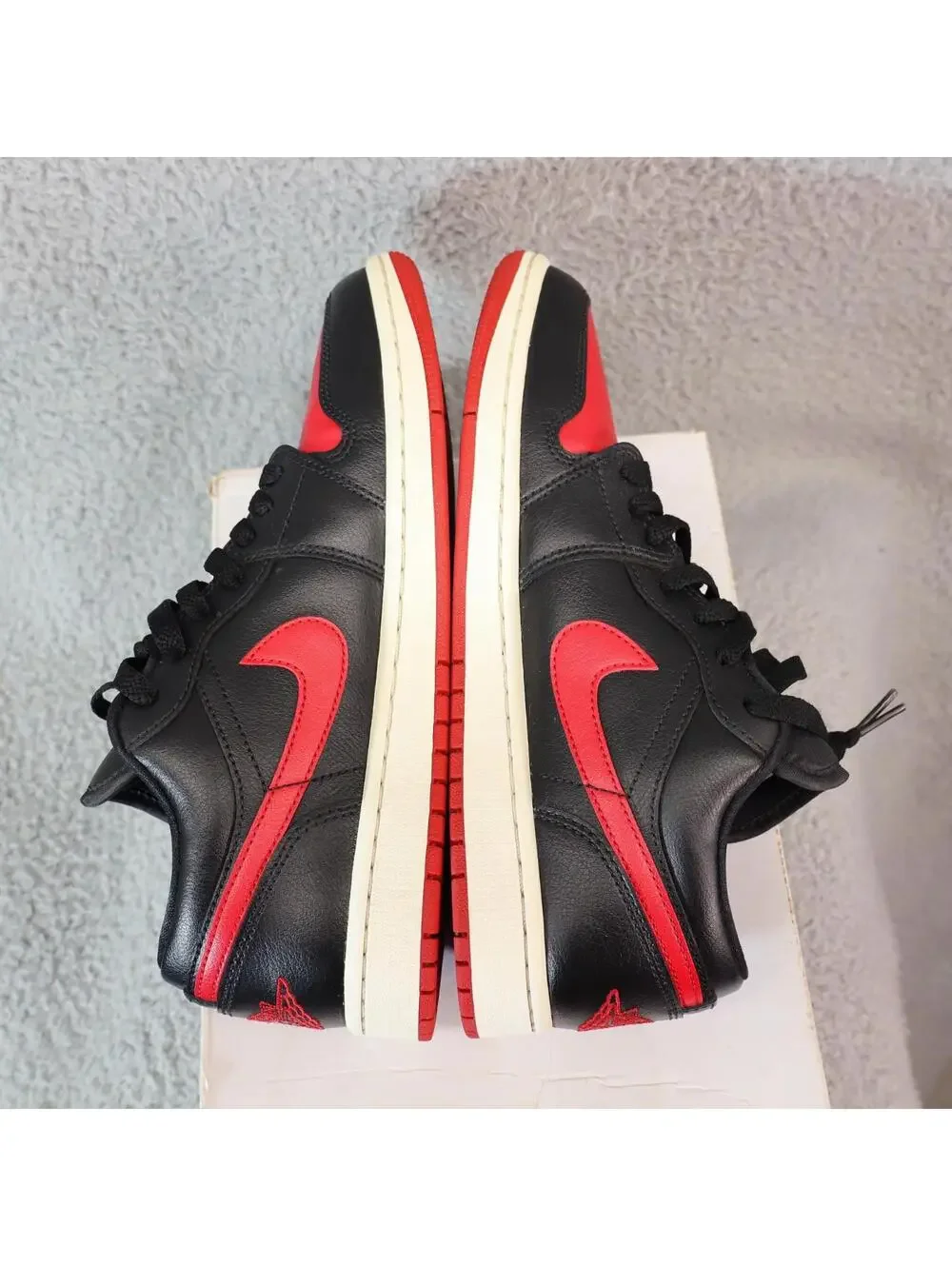 Air Jordan 1 Low Bred Sail sz Women 9.5 / 8 Mens DC0774-061